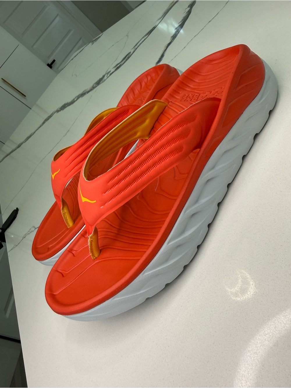 HOKA ONE ONE Ora Recovery Flip Flop Sandals Orange Red Men 7 Women 9 Thong